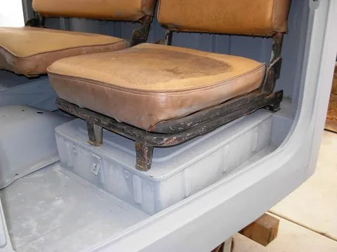 FJ45 SEAT FRAME 1.webp