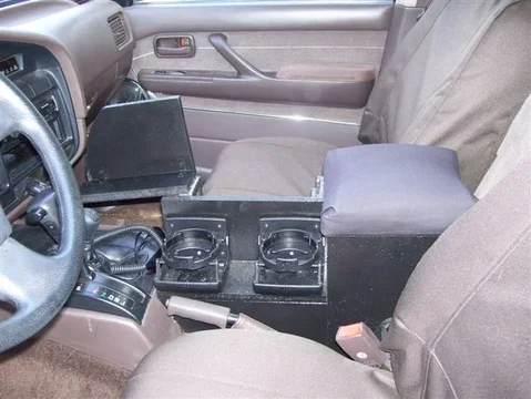 CupholdersBlackConsole.jpg
