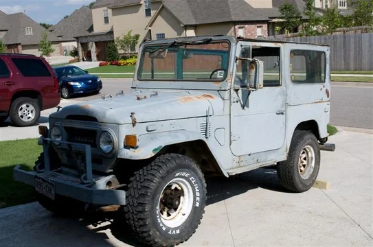 land cruiser 1.webp