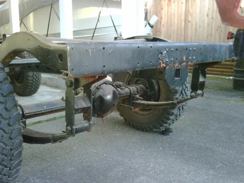 rear shackles.jpg