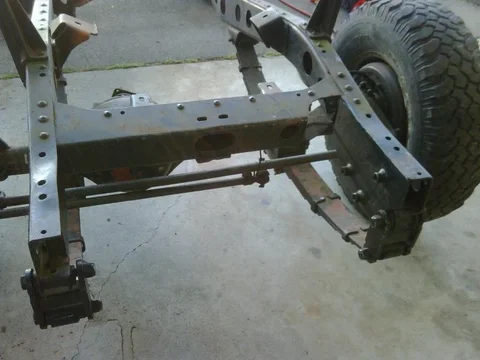front shackles.webp
