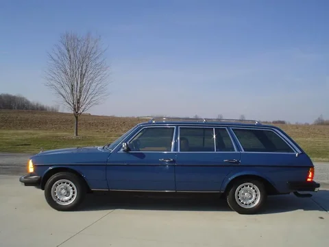 1982 Mercedes 300TD 013.webp
