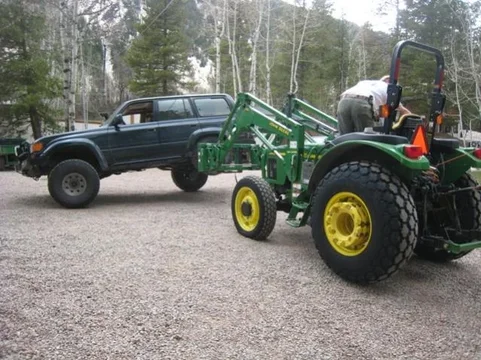 tractor indaair.webp