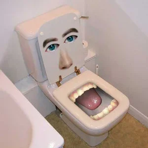 bite_me_toilet_3001.jpg