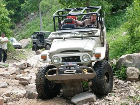 '09 Mini UA 108.webp