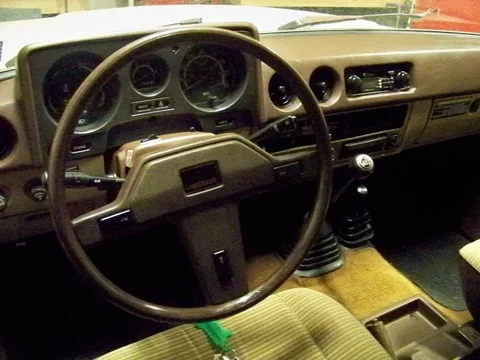83 fj60 008.webp