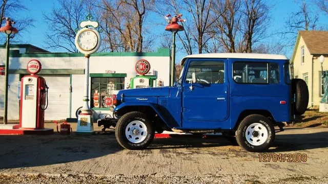 My FJ40 12_05 026 - enh.webp
