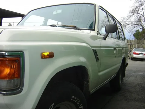 LANDCRUISER1.webp