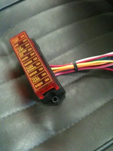 new fuse box.jpg