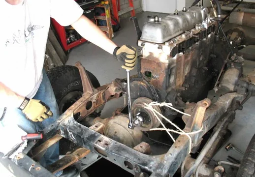 crank nut removal.webp