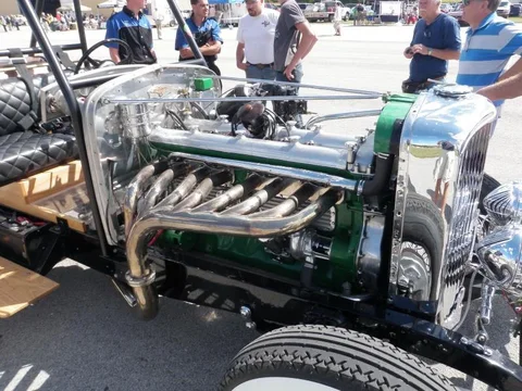 Duesenburg Day @ K-ville Airport 2010 019.webp