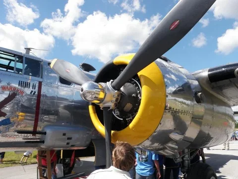 Duesenburg Day @ K-ville Airport 2010 002.webp