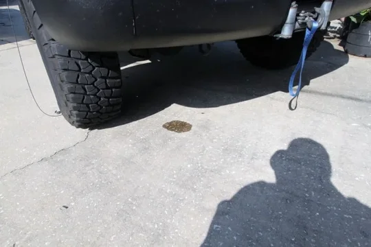 fzj80radiatorleak3.webp