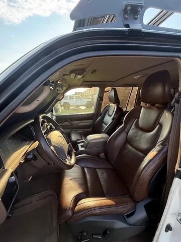 Front Seats (2).webp