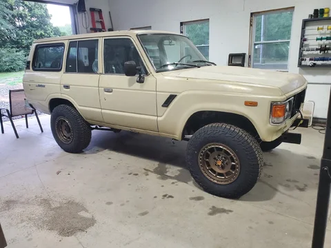R side view 81325.webp