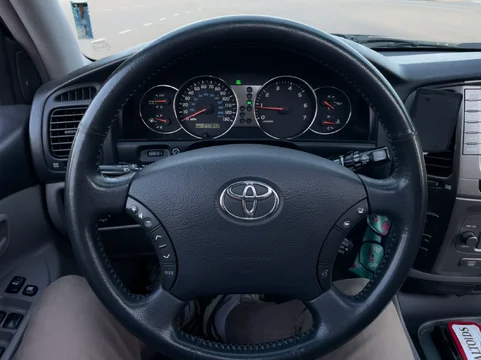 LC2004Cockpit277k.webp