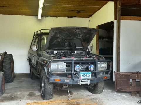 89 fj62 parts.webp
