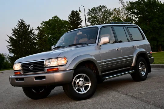 Indiana: Lexus LX450 on BaT, no reserve...