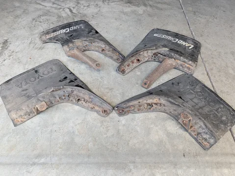 Set of mud flaps