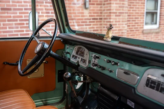 Interior (1 of 19).webp