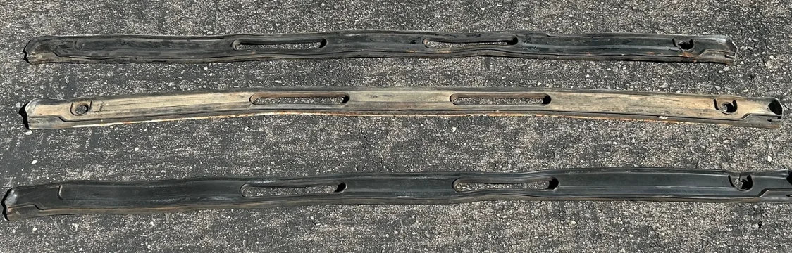 FJ40/FJ45 Windshield Rubber Weatherstrip - San Diego