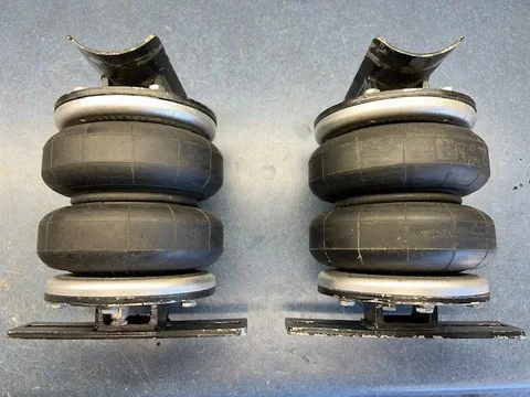 Boss Air Bags w/ Mounting Plates - San Diego
