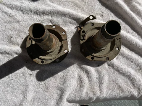 FJ40 Front Axle Spindles - San Diego