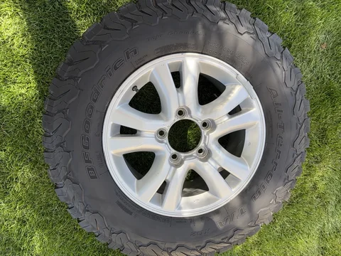 (1) 275/70R18 BFG AT KO2 on OEM 5x150 Land Cruiser Tundra Sequoia Wheel