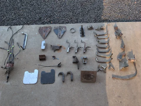 Fj40 Miscellaneous parts $20 Table