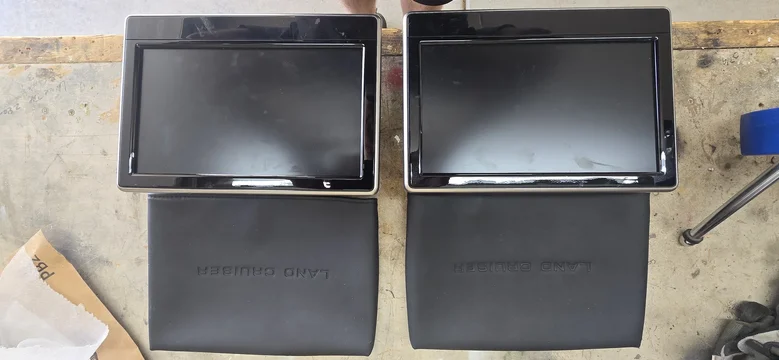 200 series rear screens