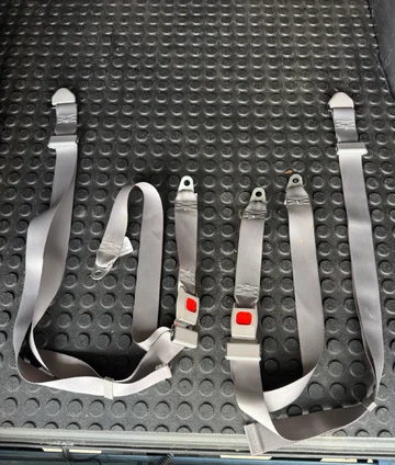Rear Seat Belts , Non-retractable