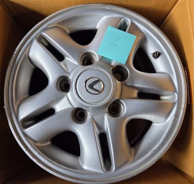 OEM LX470 Wheel 2_01.webp