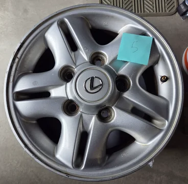 OEM LX470 Wheel 5_01.webp