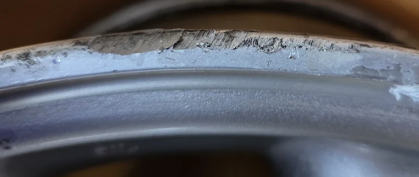 OEM LX470 Wheel 2_02.webp