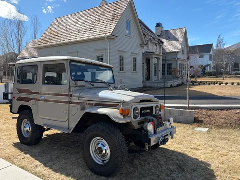 Stripes FJ40.webp