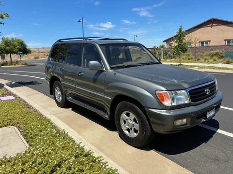 2002 Toyota Land Cruiser | California | 206k | Extensive Service Records