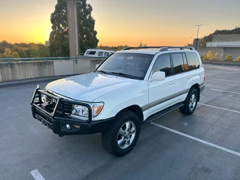 2006 Land Cruiser (166k, no nav!)