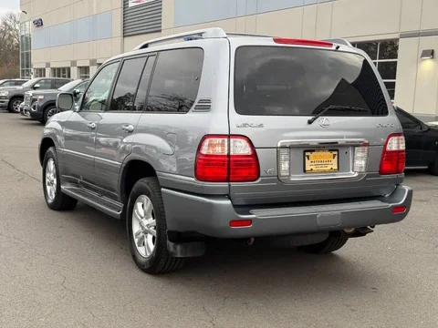 7-2005-lexus-lx-470-base-4wd-4dr-suv.webp