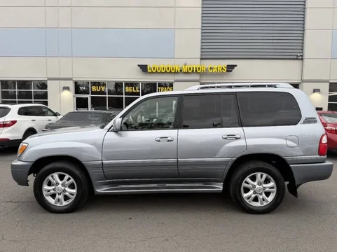 8-2005-lexus-lx-470-base-4wd-4dr-suv.webp