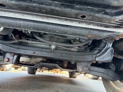 16-2005-lexus-lx-470-base-4wd-4dr-suv.webp