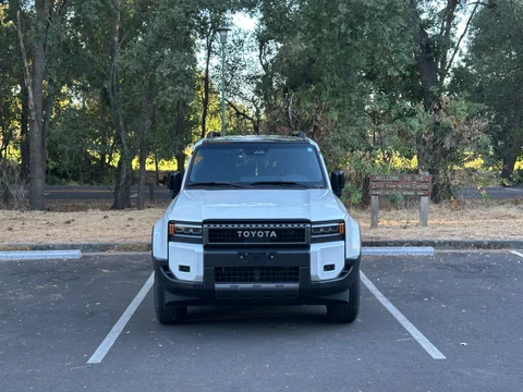 2027 Toyota Land Cruiser Premium – Wind Chill Pearl – 1,500 Miles – Clean Title