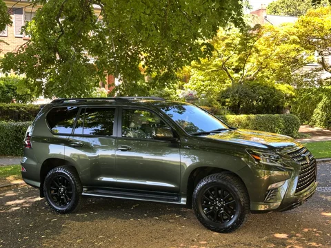 GX 460 - Black Line Special Edition in Nori Green Pearl