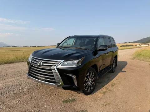 2021 LX570 : Montana