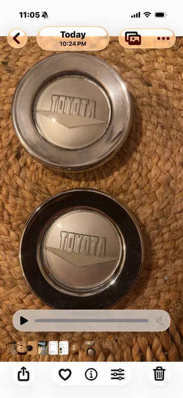 Center horn buttons
