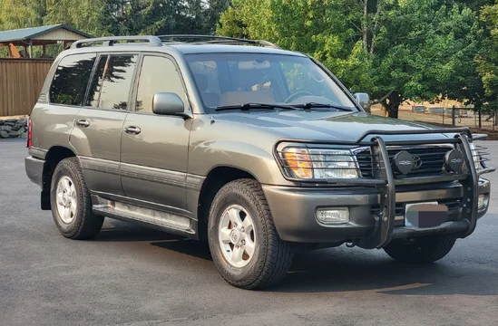1999 UZJ100 194k w/factory rear locker. Oregon City, Or.