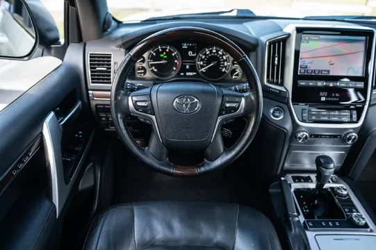 2021_toyota_land-cruiser_237-49906-scaled.webp
