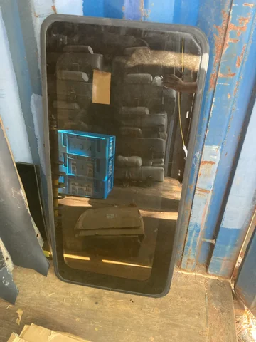 80 Series Sunroof glass- 2 available