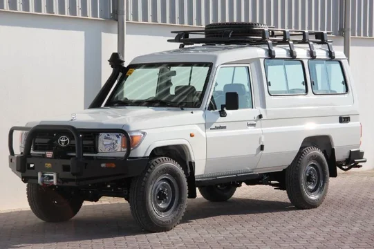 LANDCRUISER_HZJ78.jpg