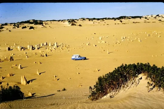 1981PerthVanThePinnacles).webp