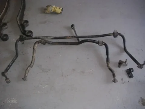 sway bar braket 2.webp